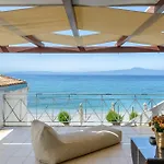 Agali 2 Superior Mezonet Front Of The Sea * Akrogiali