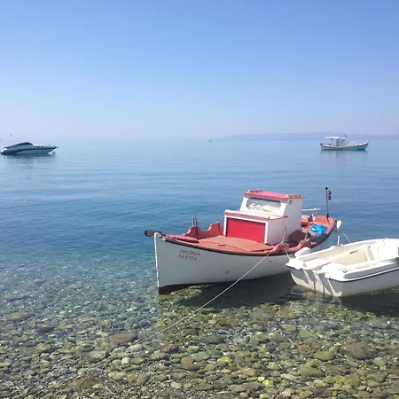 Agali 2 Superior Mezonet Front Of The Sea Lägenhet Akrogiali