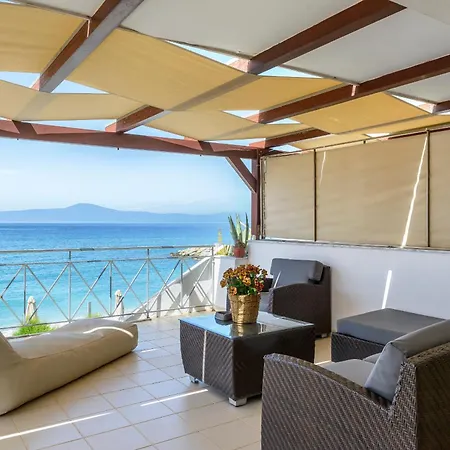 Agali 2 Superior Mezonet Front Of The Sea Apartment