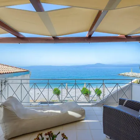 Agali 2 Superior Mezonet Front Of The Sea